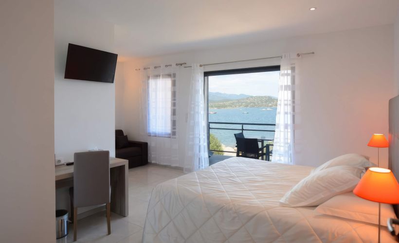 Chambre quadruple vue mer